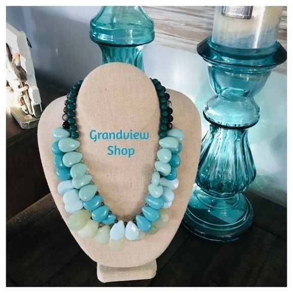 💜 Stella & Dot Delilah Shades of Turquoise Statement Necklace RETIRED - Picture 4 of 7